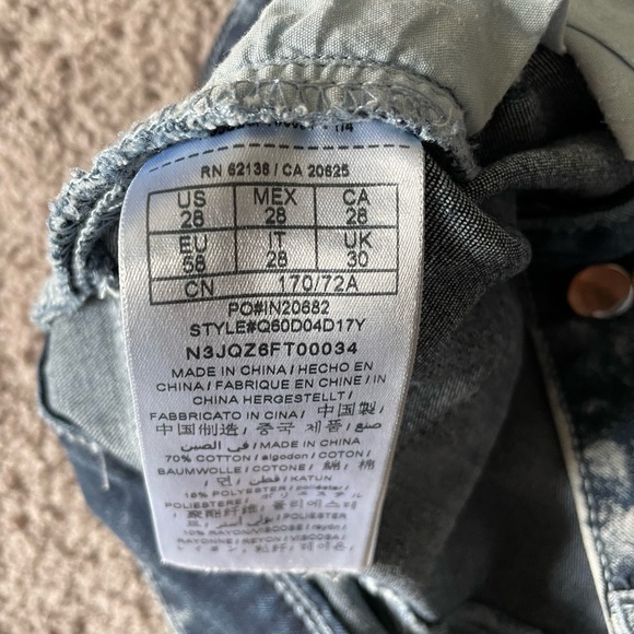 Guess shorts - Picture 4 of 4